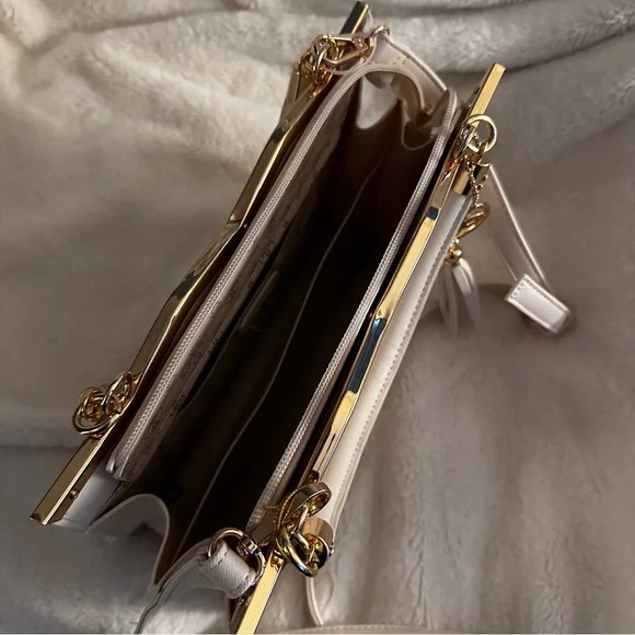 Crossi Beige Crossbody Bag: NWT - Picture 11 of 13